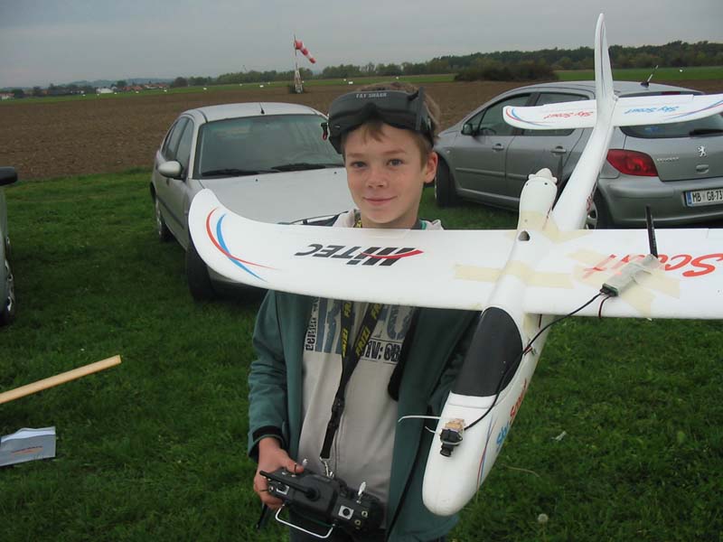 mladi lastnik in pilot.jpg